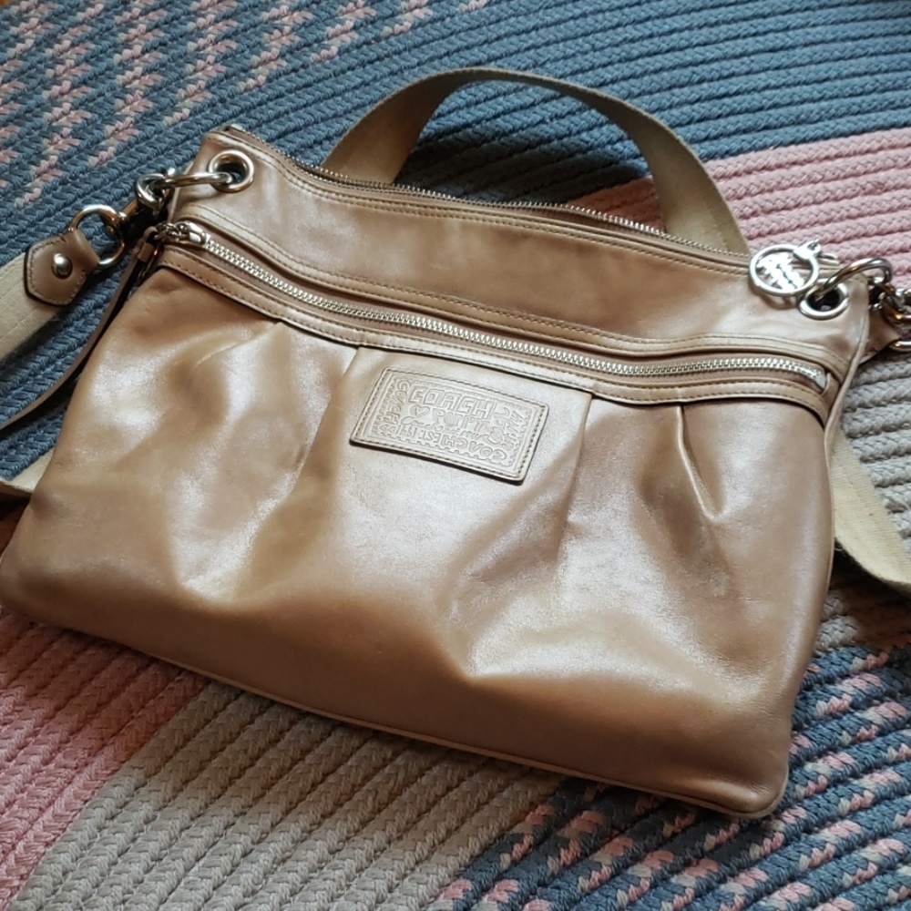 Coach Poppy , authentic Handbag